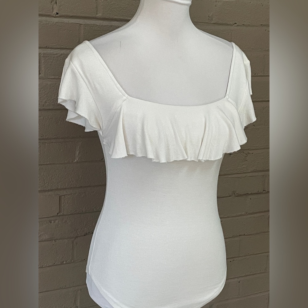 Free People white ruffle front top S - Picture 2 of 7
